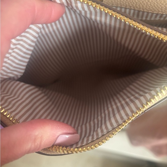 Crossbody like new - Picture 5 of 12